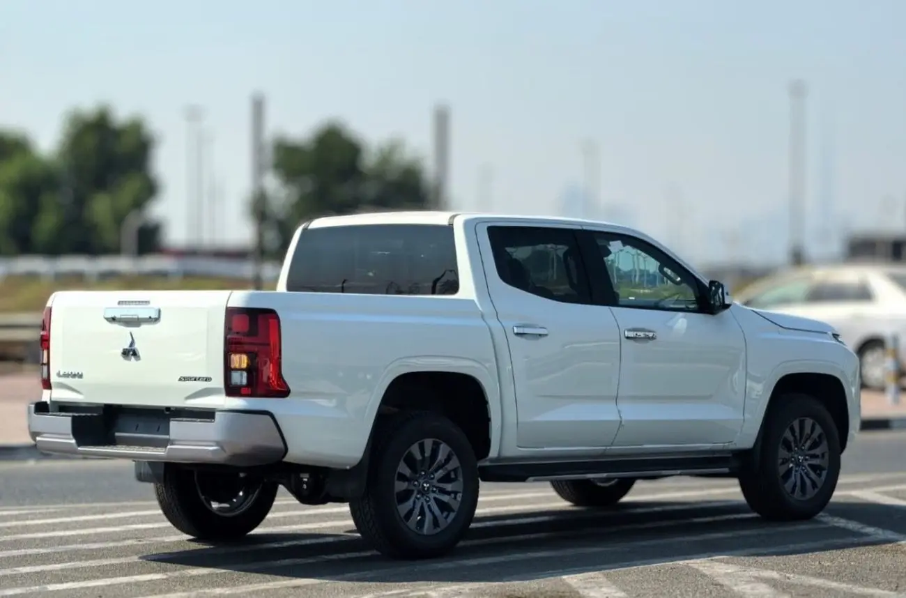 Mitsubishi L200 2025 2.4L