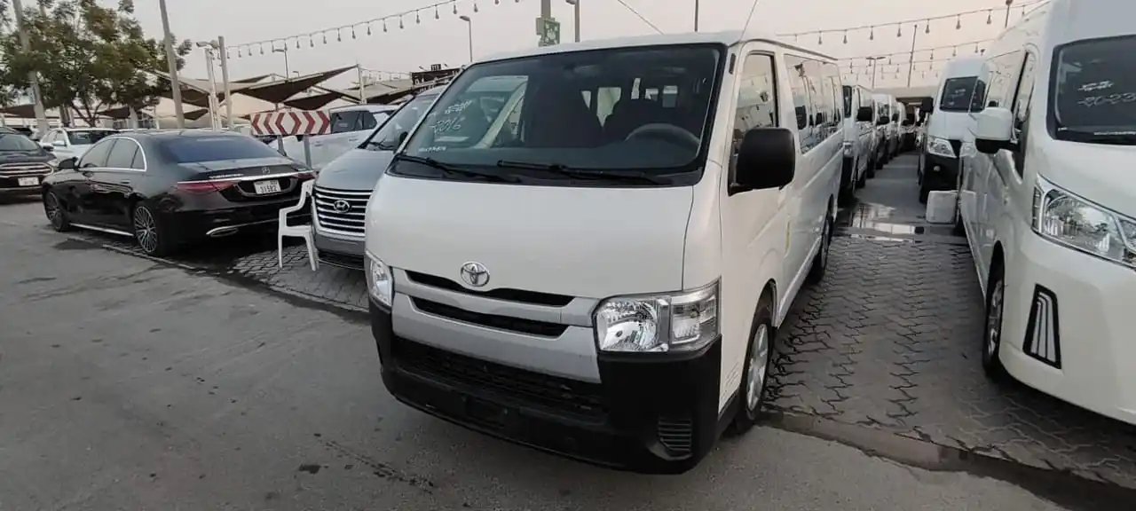 Toyota Hiace 2016