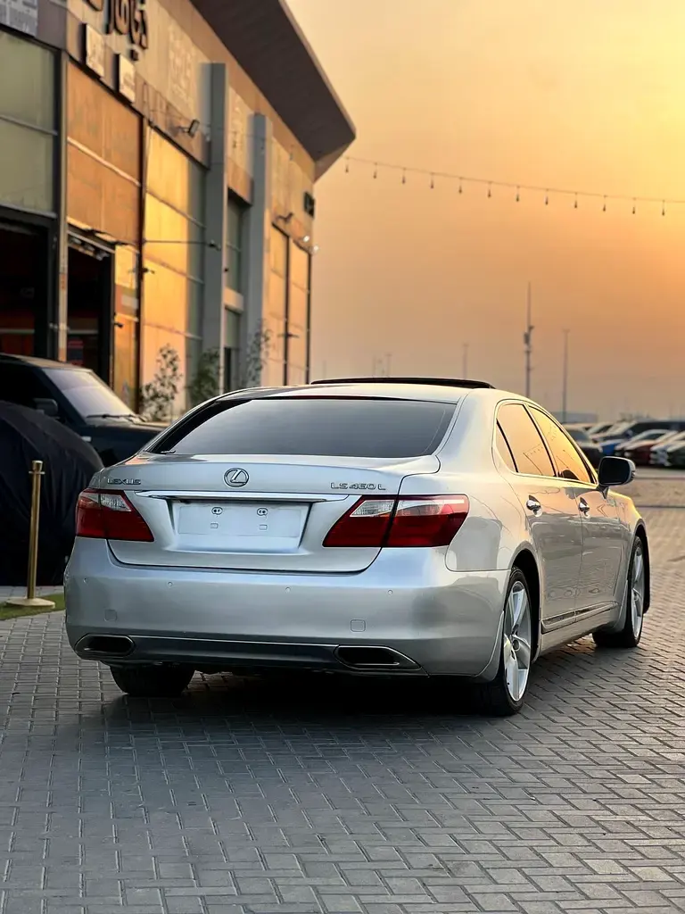 Lexus LS 2012 4.6L