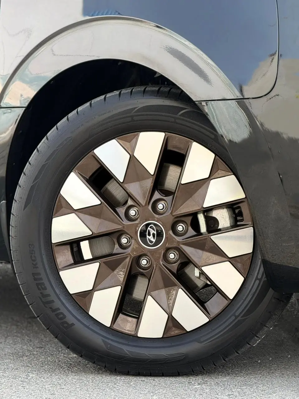 Hyundai Staria 2024 3.5L