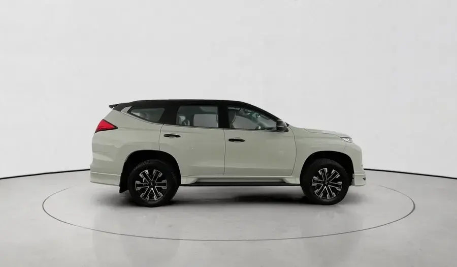 ميتسوبيشي مونتيرو 2023 3L