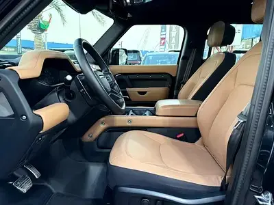 Land Rover Defender 2025 5L