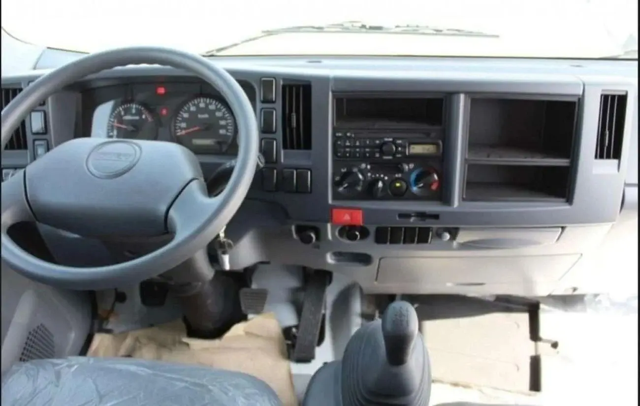 إيسوزو NPR 2025 4.6L