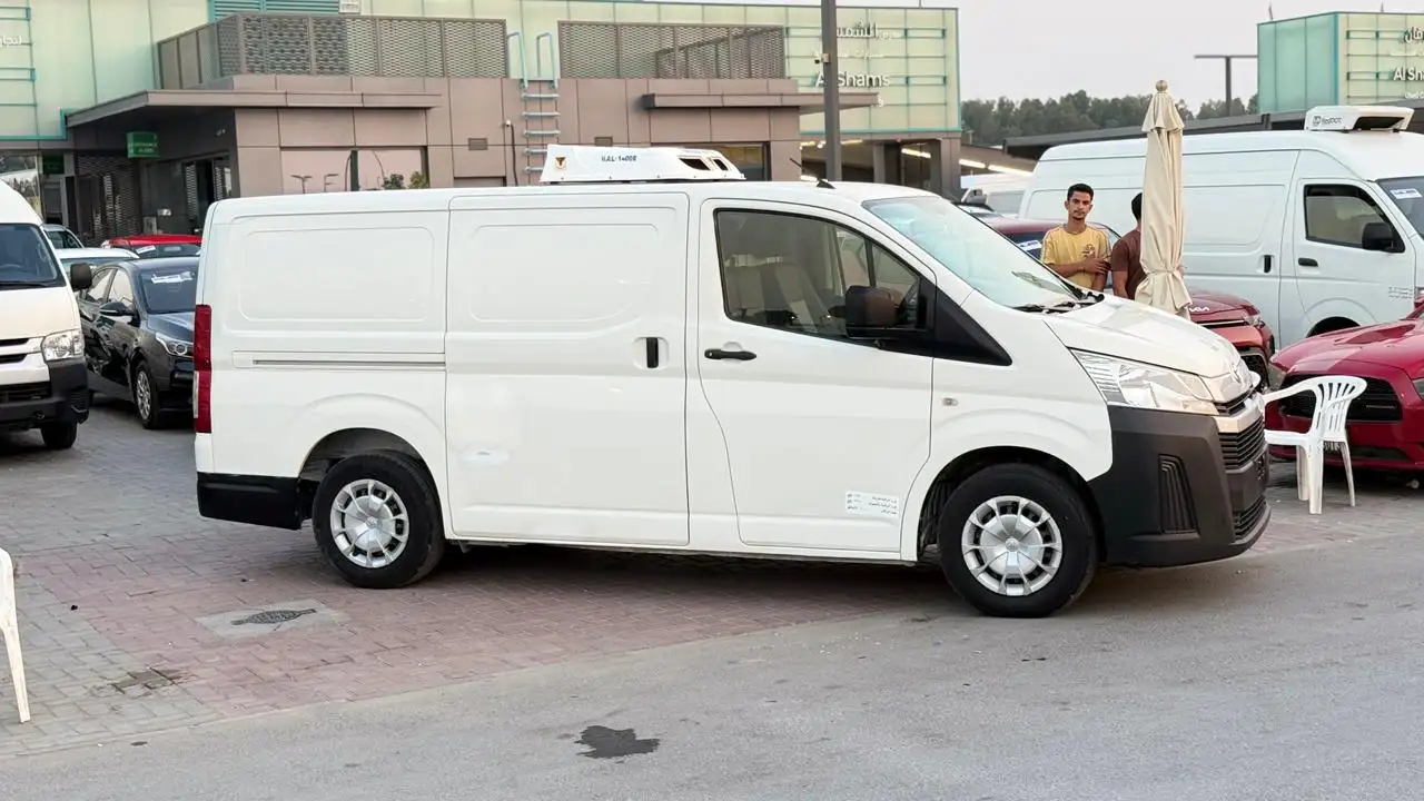 Toyota Hiace 2021