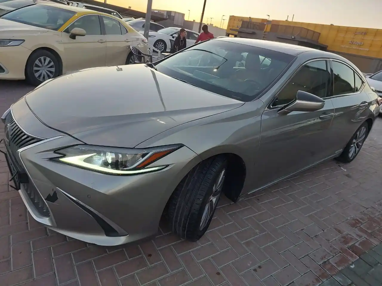 Lexus ES 2019 2.4L