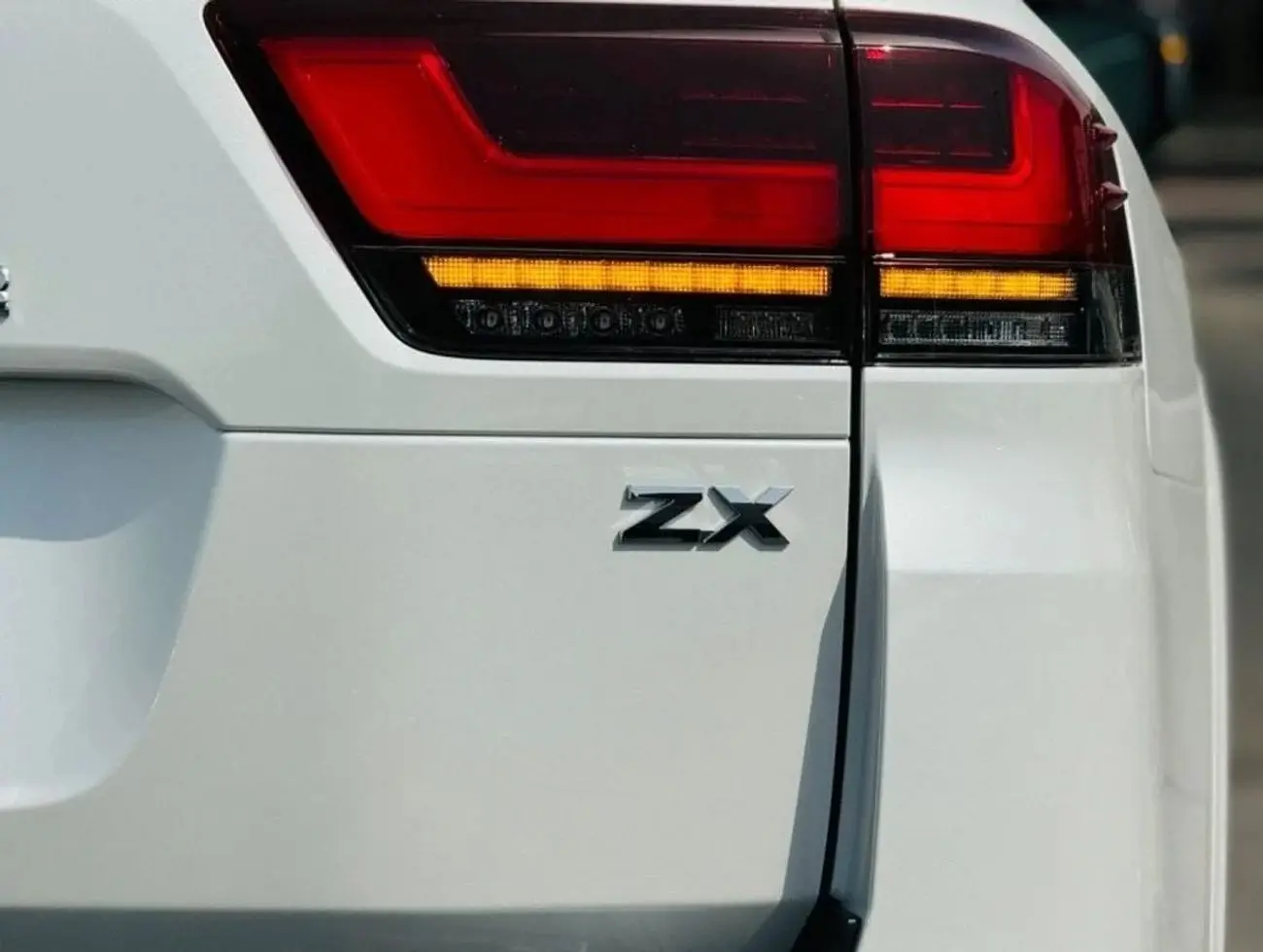 تويوتا لاند كروزر 2023 3.3L