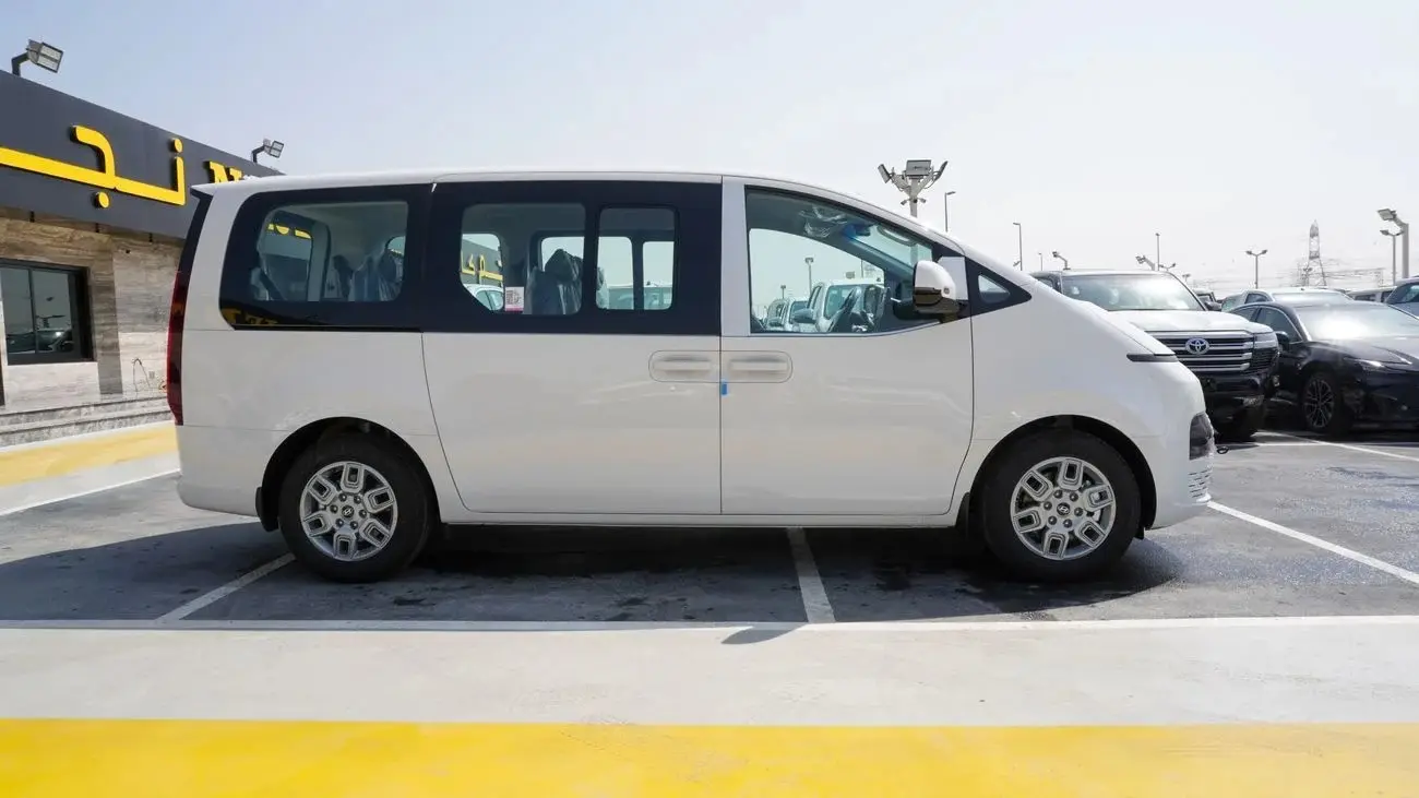 Hyundai Staria 2025 3.5L