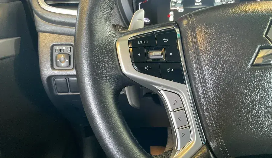 Mitsubishi Montero 2023 3L