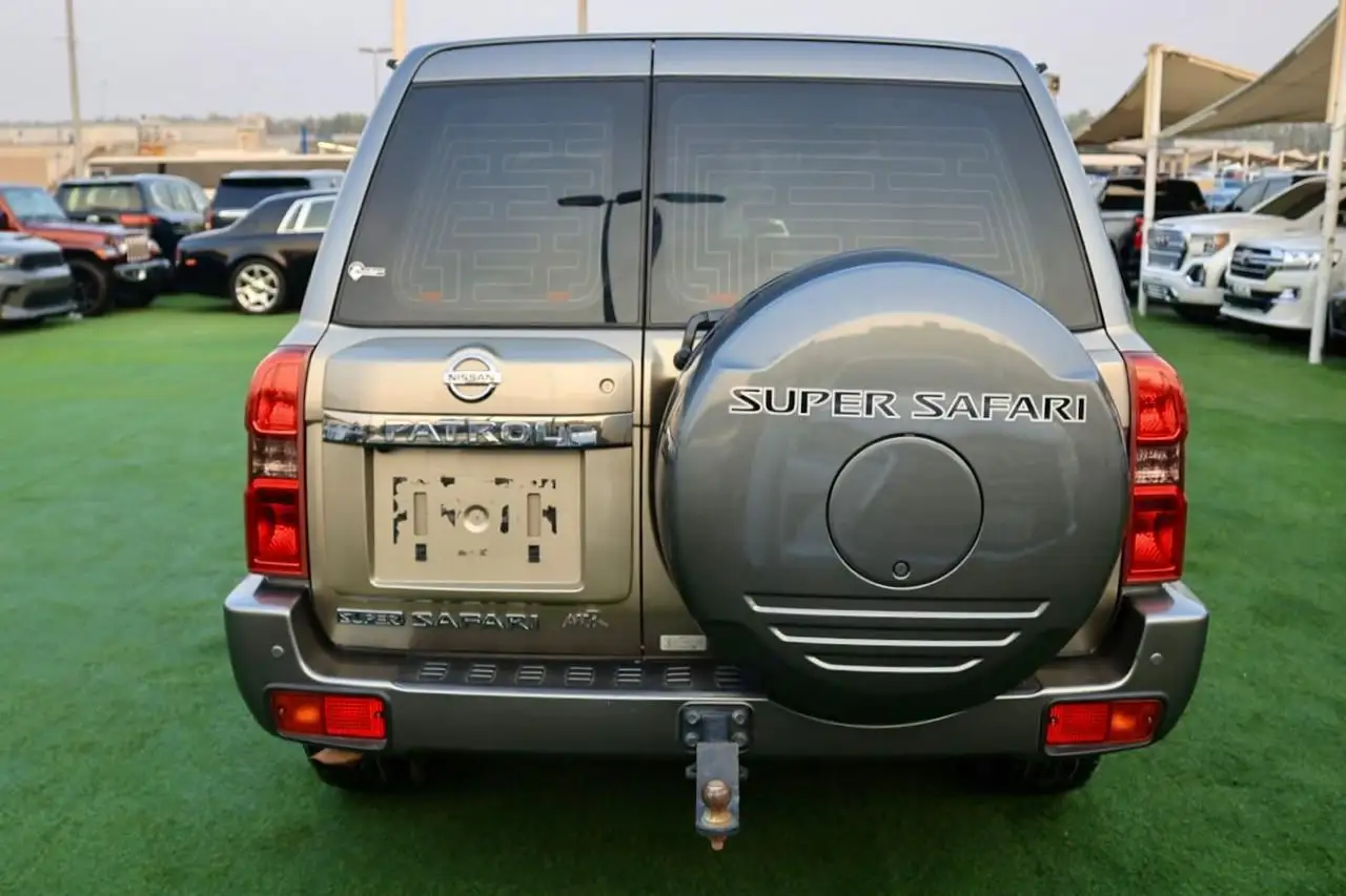 نيسان باترول سوبر سفاري 2016