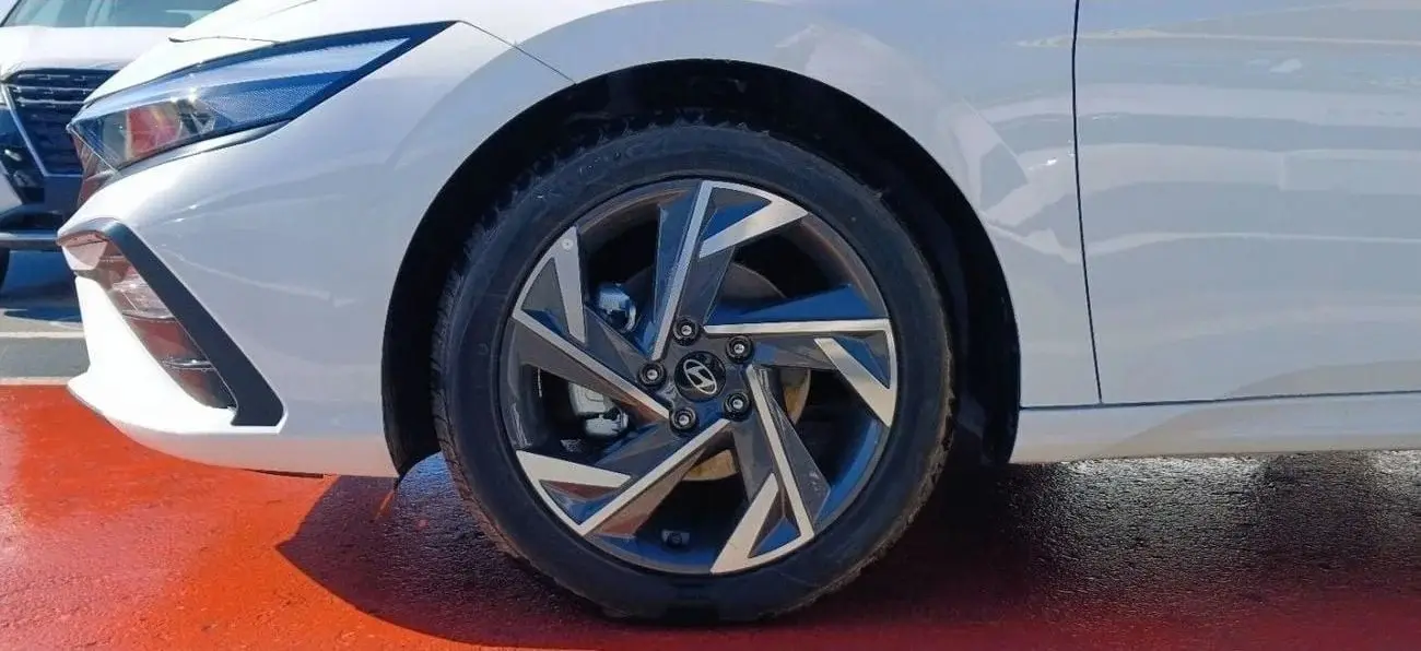 هيونداي إلانترا 2024 1.5L