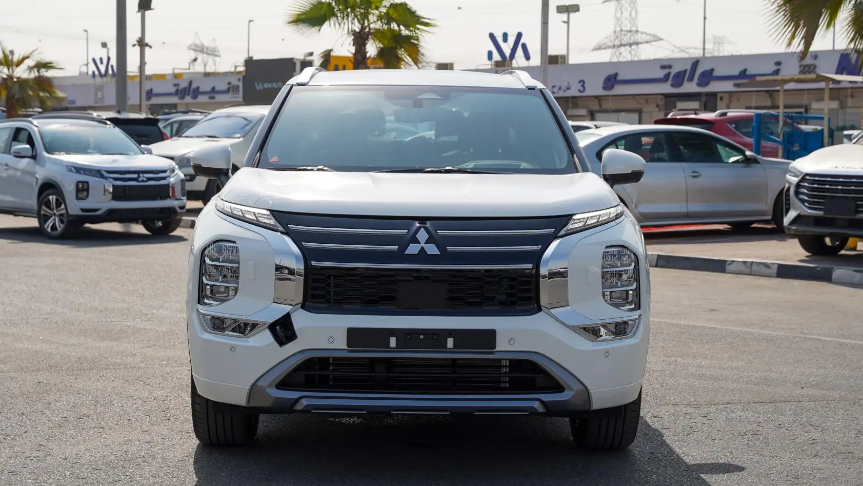 ميتسوبيشي آوتلاندر 2026