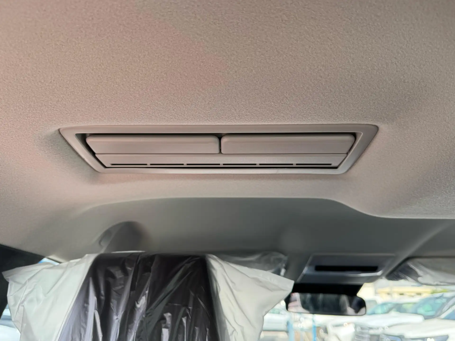 ميتسوبيشي L200 2025