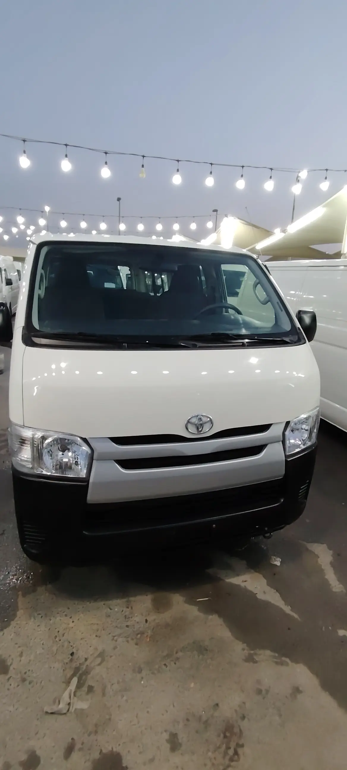 Toyota Hiace 2015 2.7L
