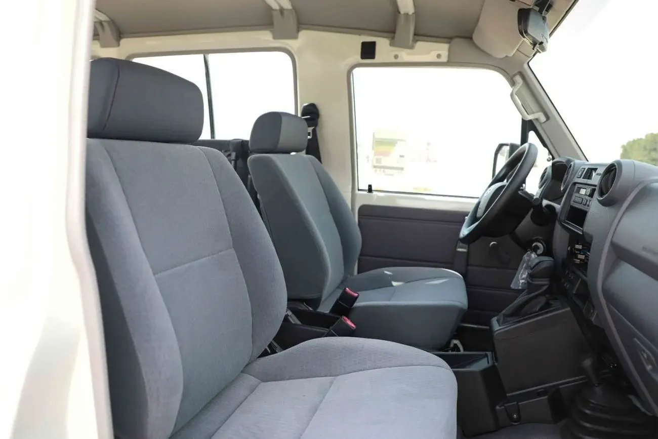 تويوتا لاند كروزر 70 2024 4L