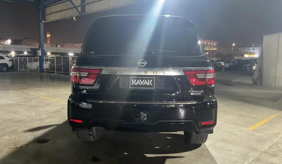 Nissan Patrol 2022 5.6L