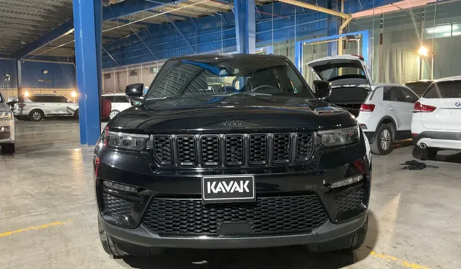 جيب جراند شيروكي 2023