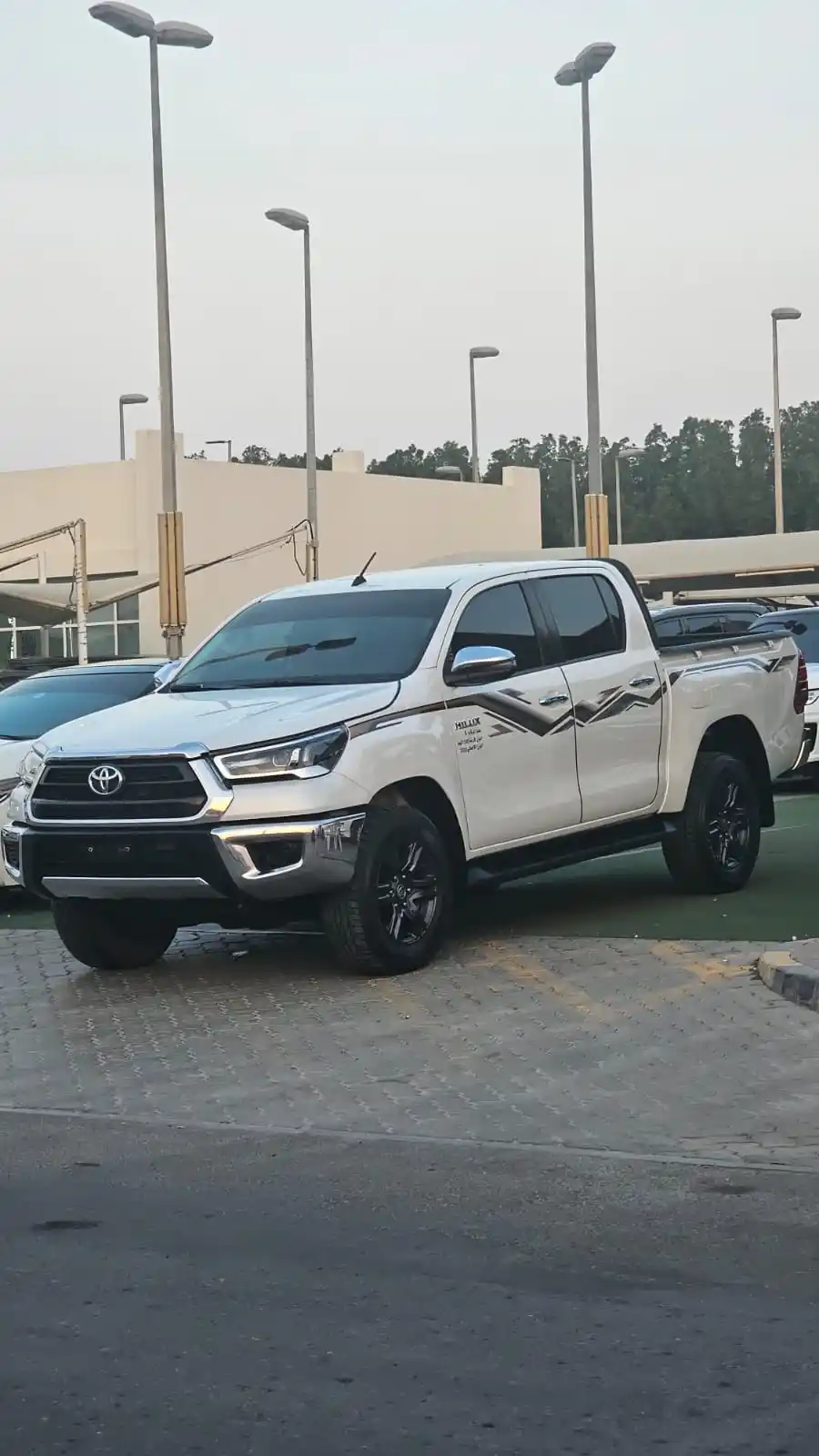 تويوتا هيلوكس 2024