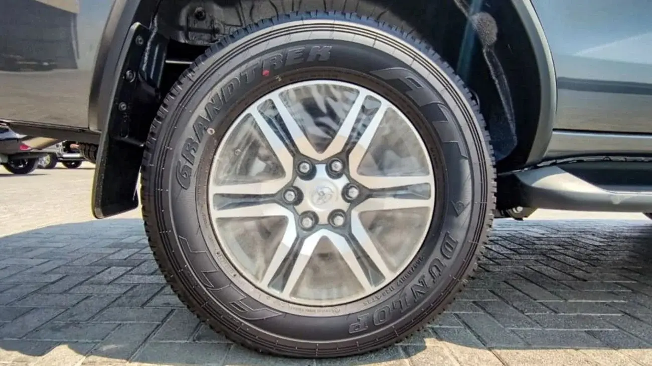 تويوتا فورتونر 2023 2.7L