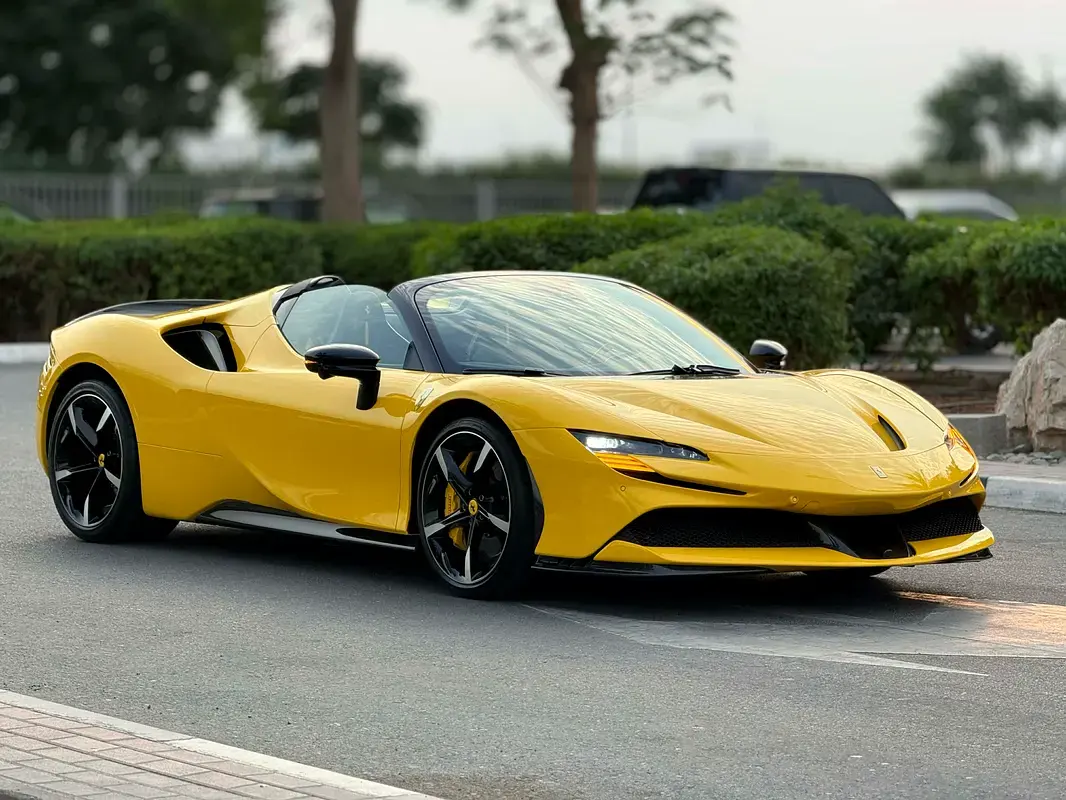 فيراري SF90 سبيدر 2023