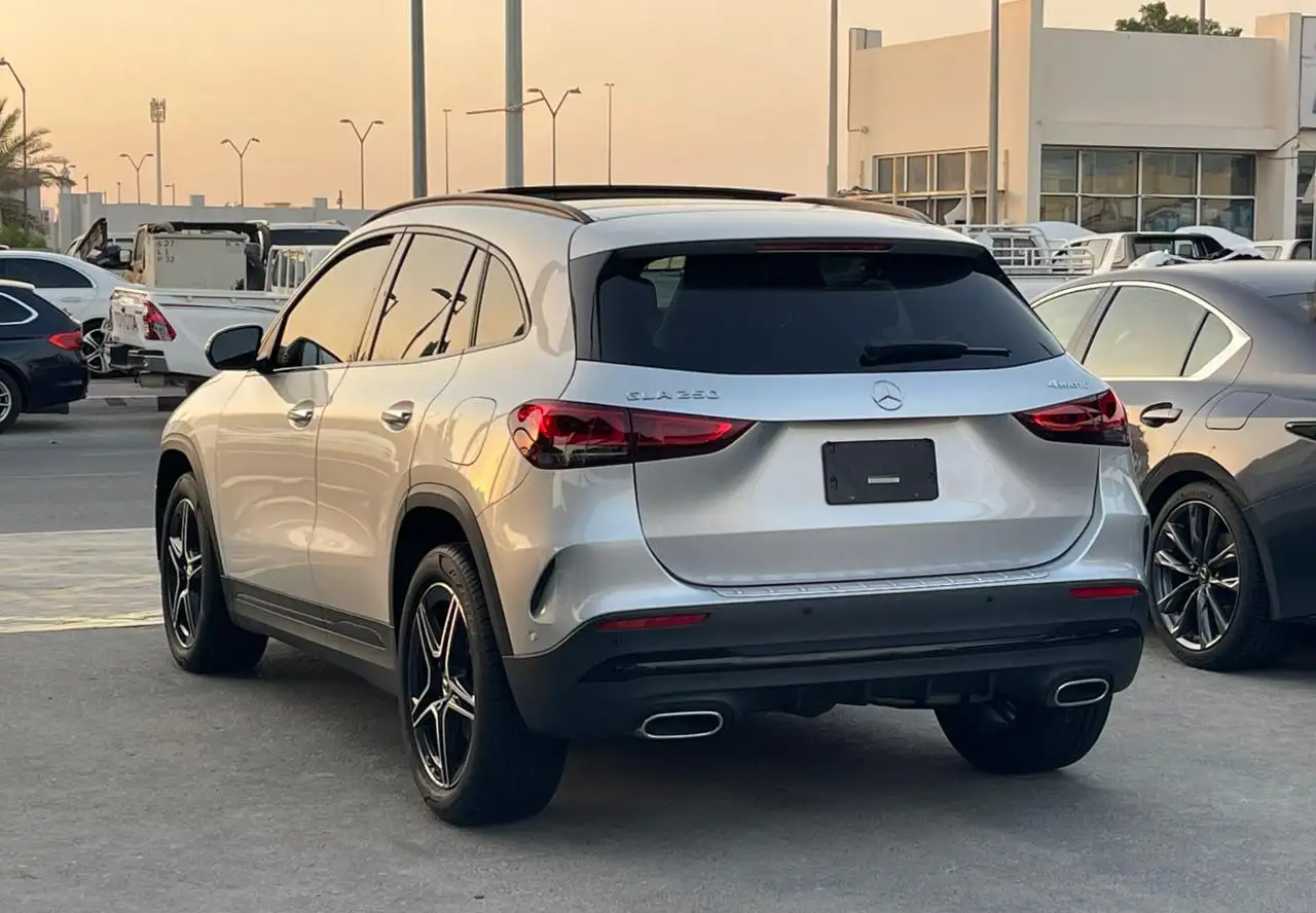 مرسيدس بنز GLA Class 2023