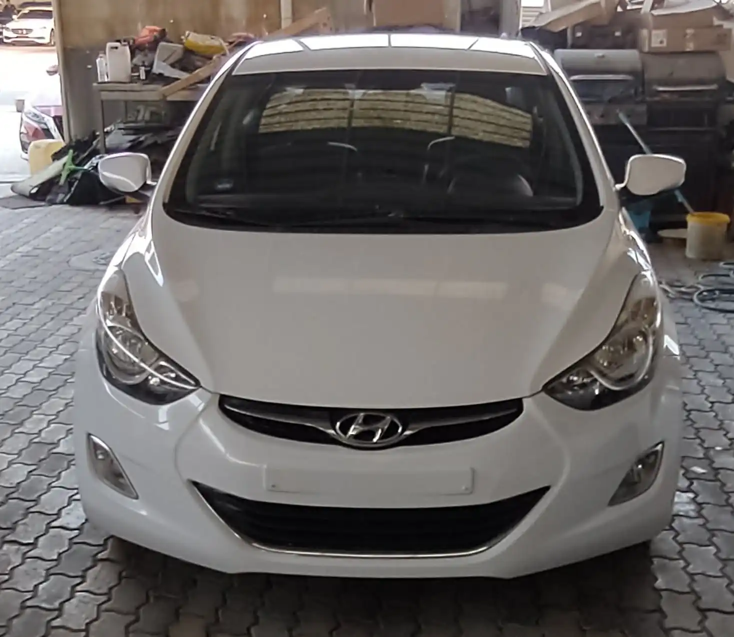 Hyundai Avante 2012 2000L