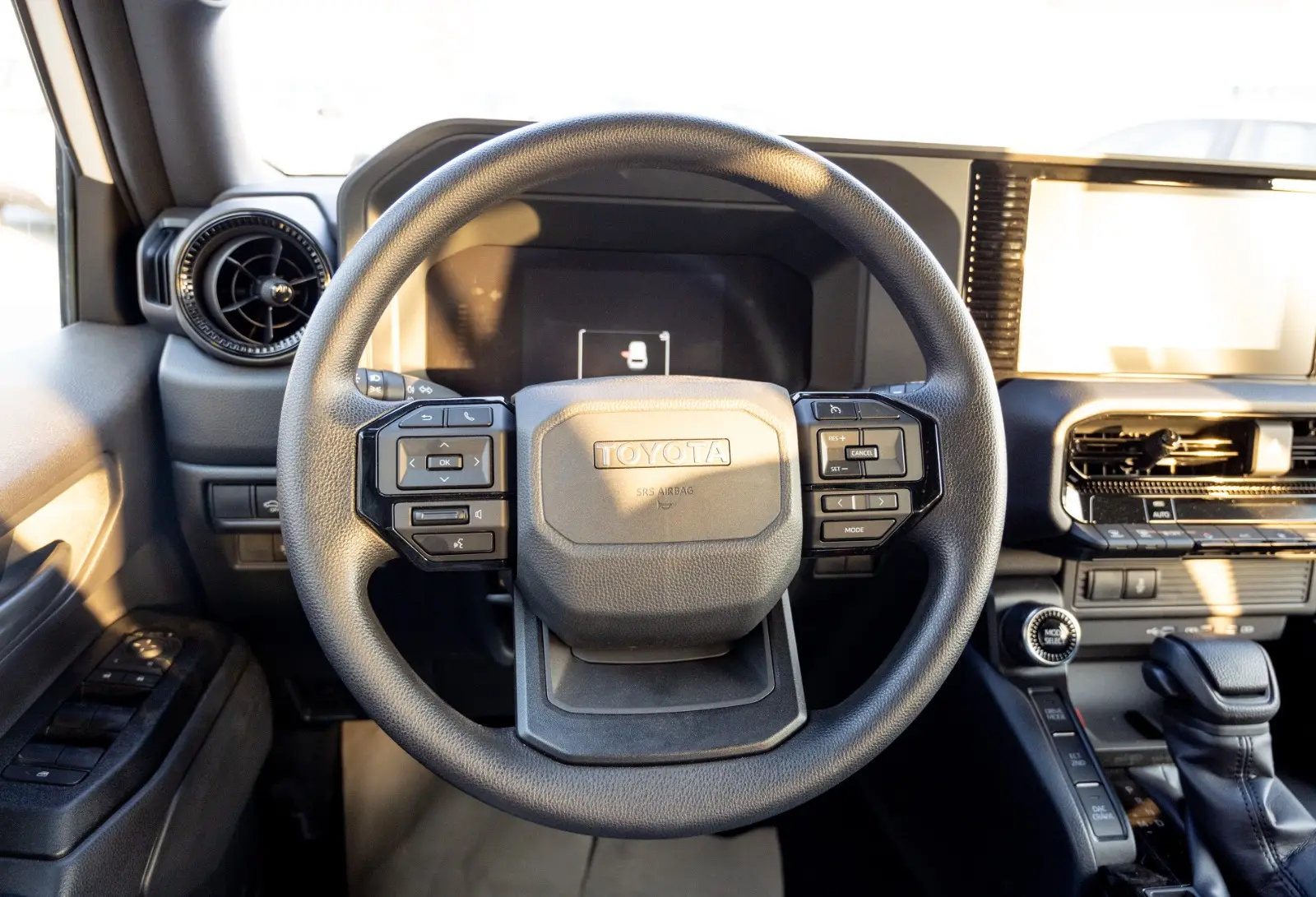 Toyota Prado 2024