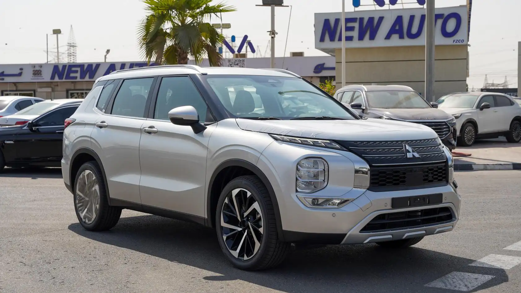 ميتسوبيشي آوتلاندر 2025