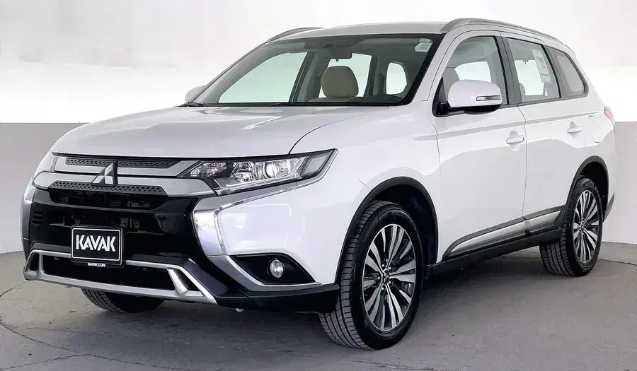 Mitsubishi Outlander PHEV 2023