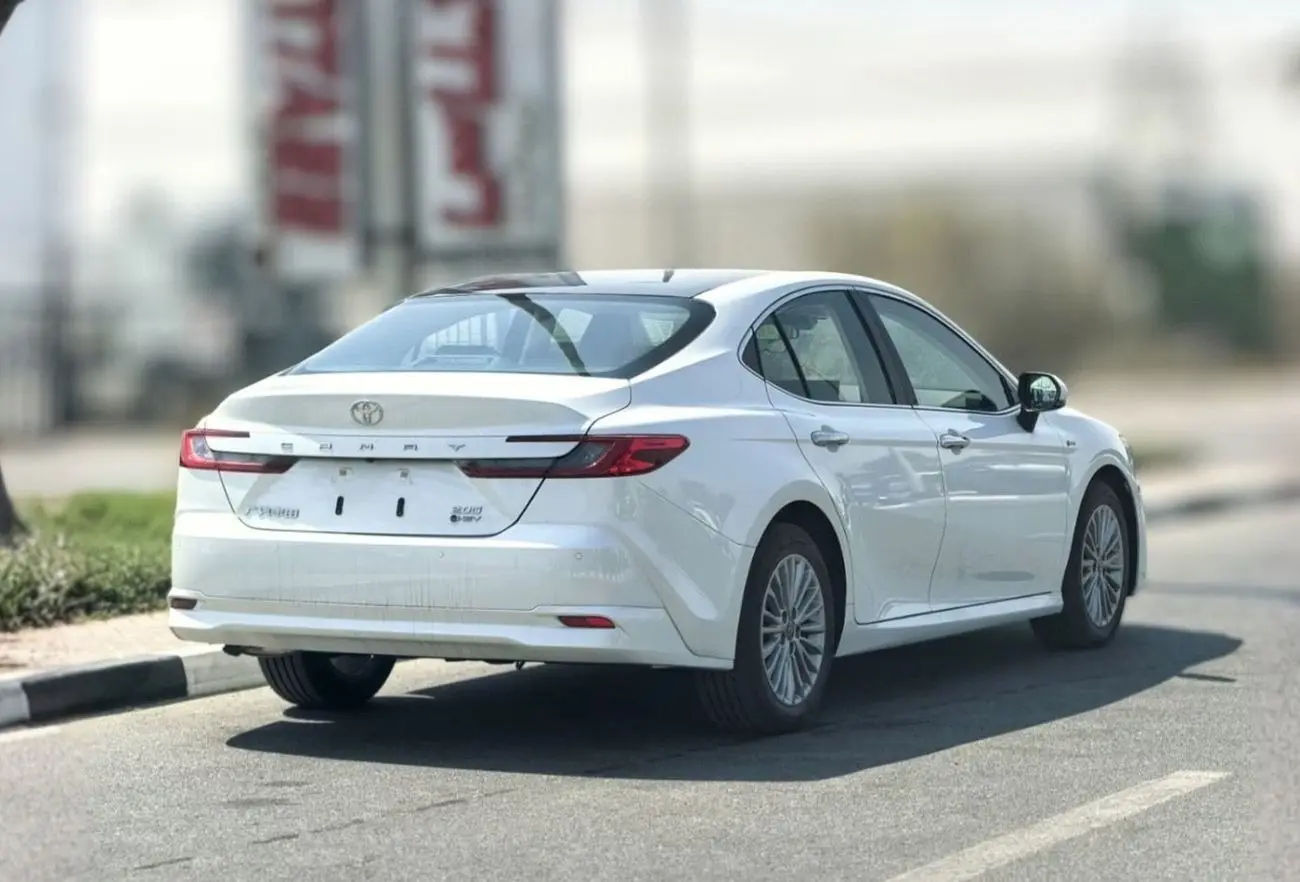 Toyota Camry HEV 2025 2L