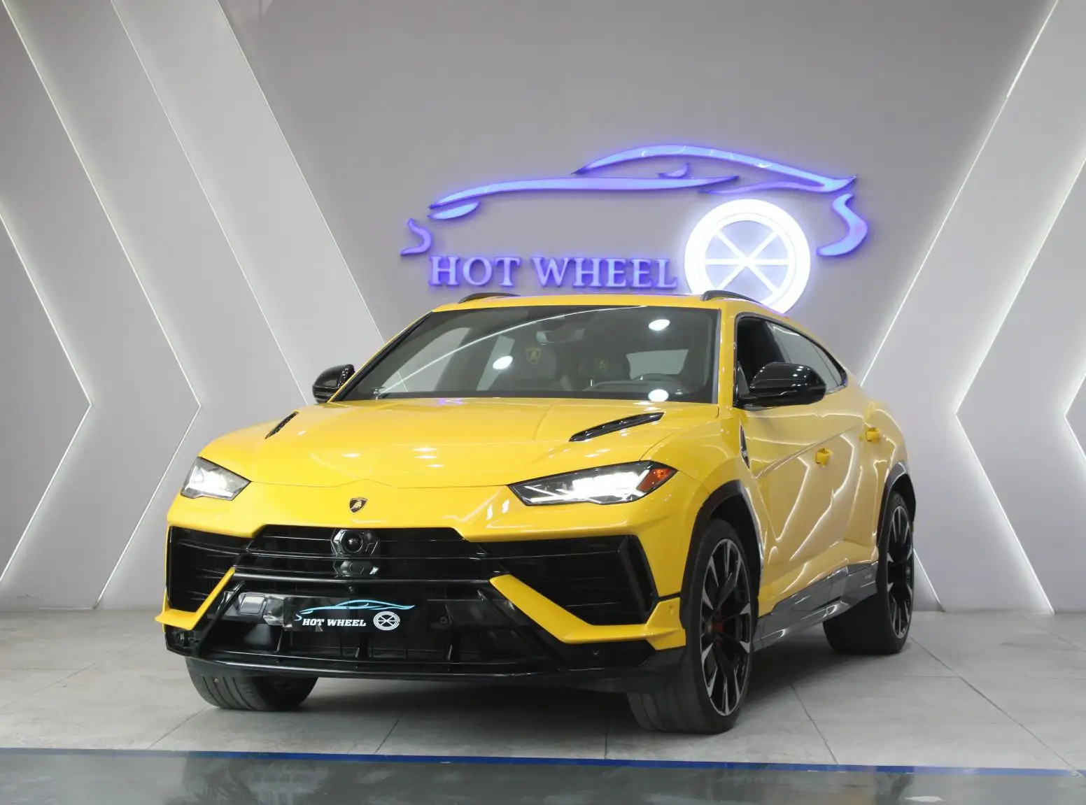 Lamborghini Urus 2024 4L