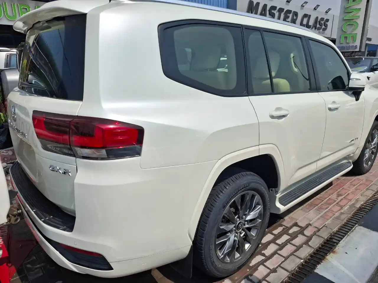 تويوتا لاند كروزر 2023