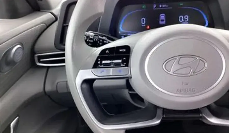 Hyundai Elantra 2024