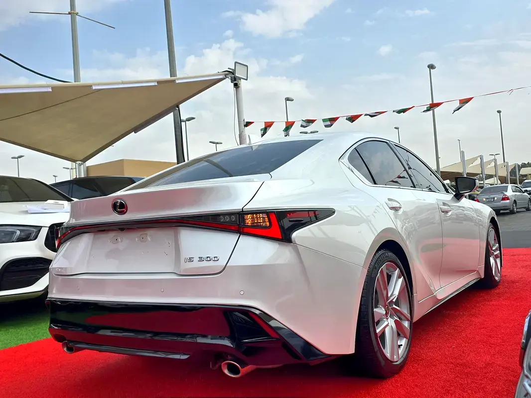 Lexus IS 2024