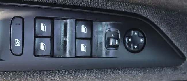 بيجو 3008 2020 1.6L