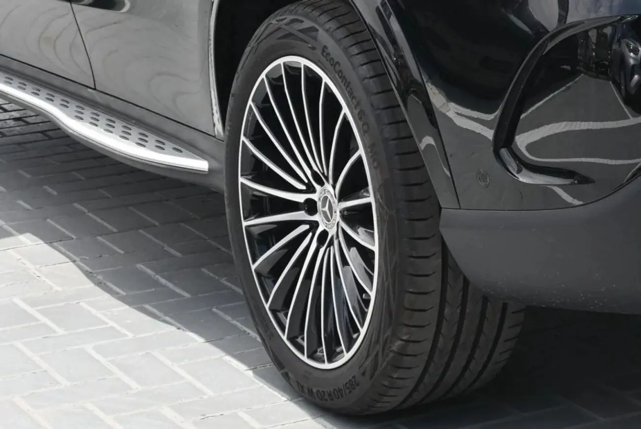 Mercedes Benz GLC Class 2024 2L