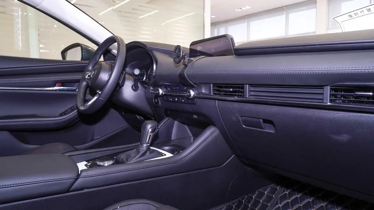 مازدا 3 Sedan 2025