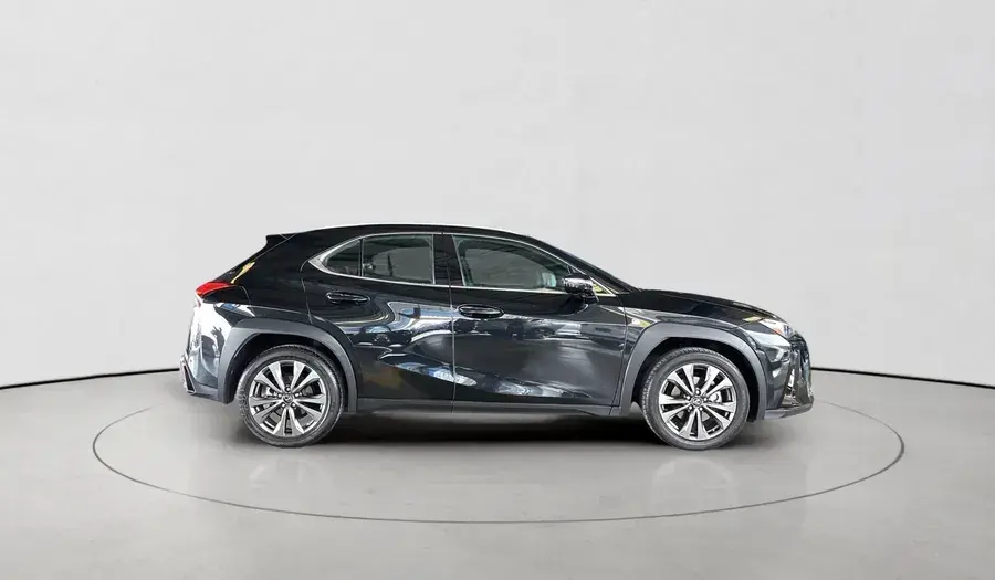 Lexus UX 2021