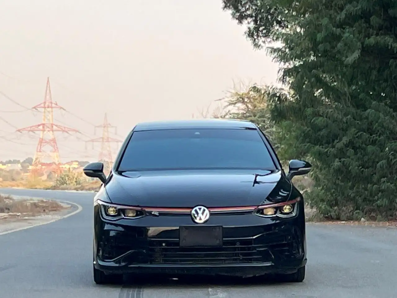 فولكس واجن جولف ار 2023