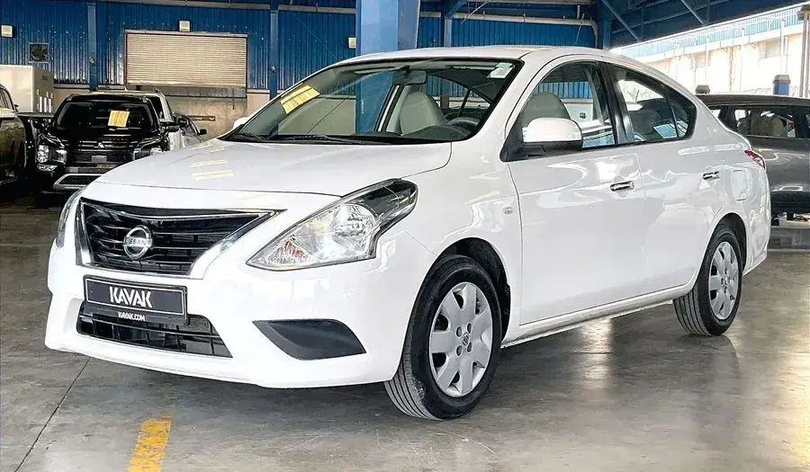 Nissan Sunny 2022
