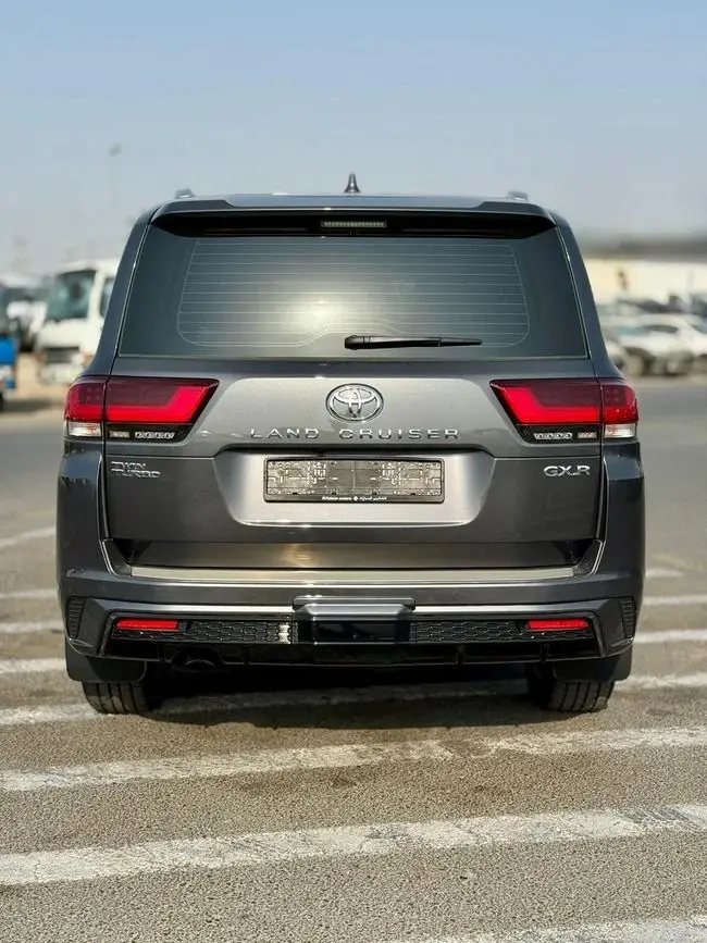 تويوتا لاند كروزر 2025 3.5L