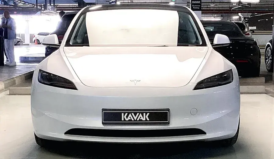 Tesla Model 3 2025