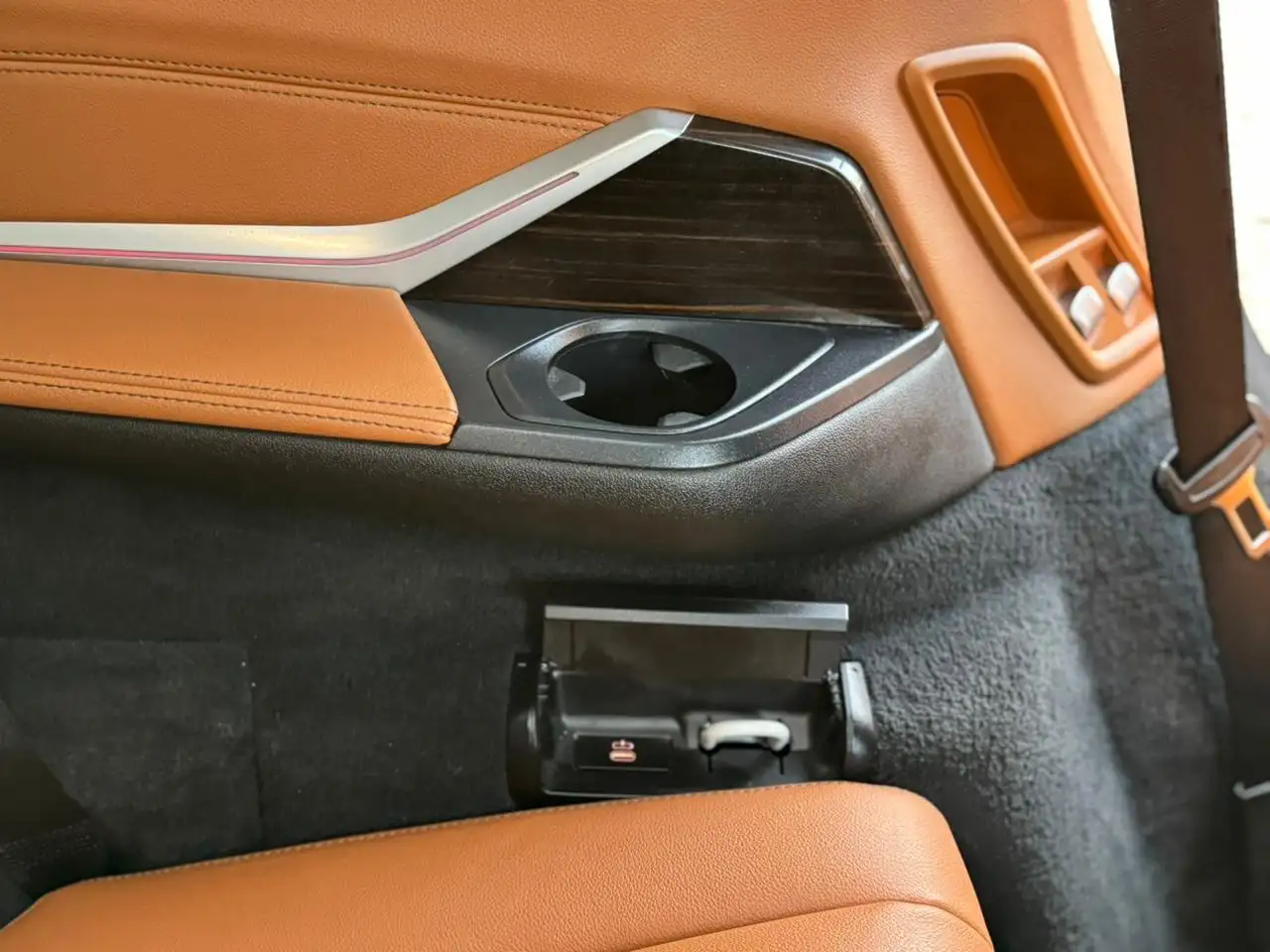 مرسيدس بنز S Class 2015