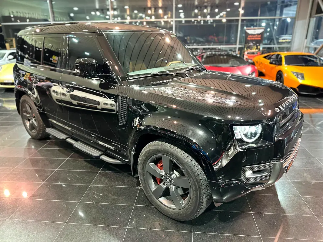 لاند روفر ديفندر 2024