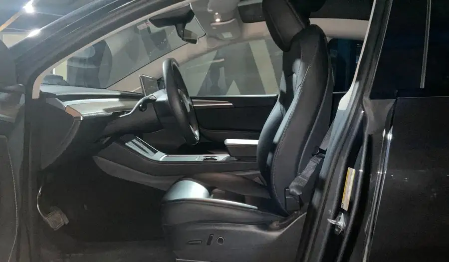 تسلا موديل Y 2023