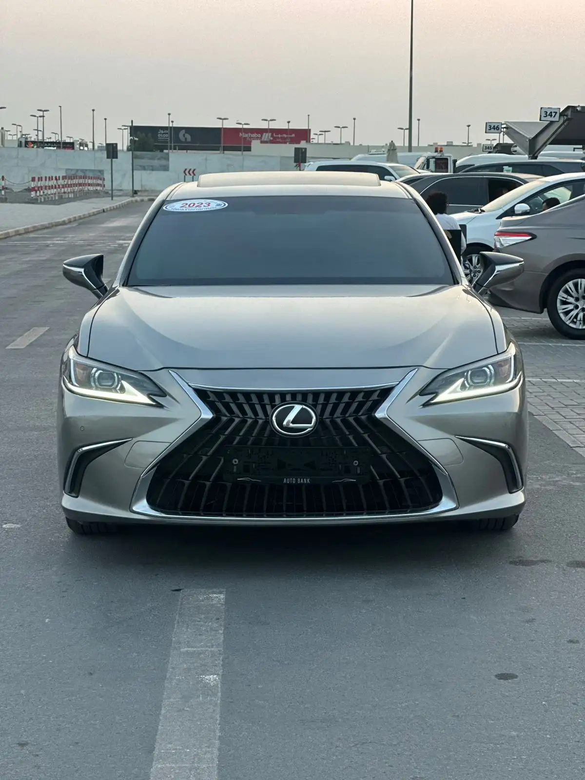 لكزس ES 2023