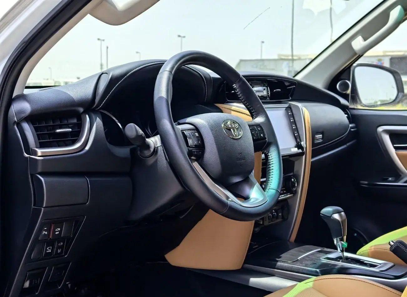 Toyota Fortuner 2025 4L