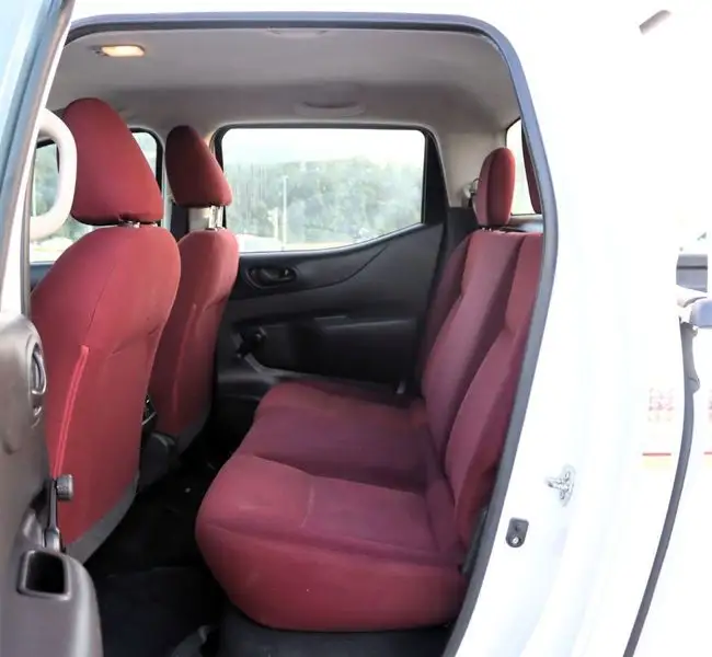 نيسان نافارا 2022 2.5L