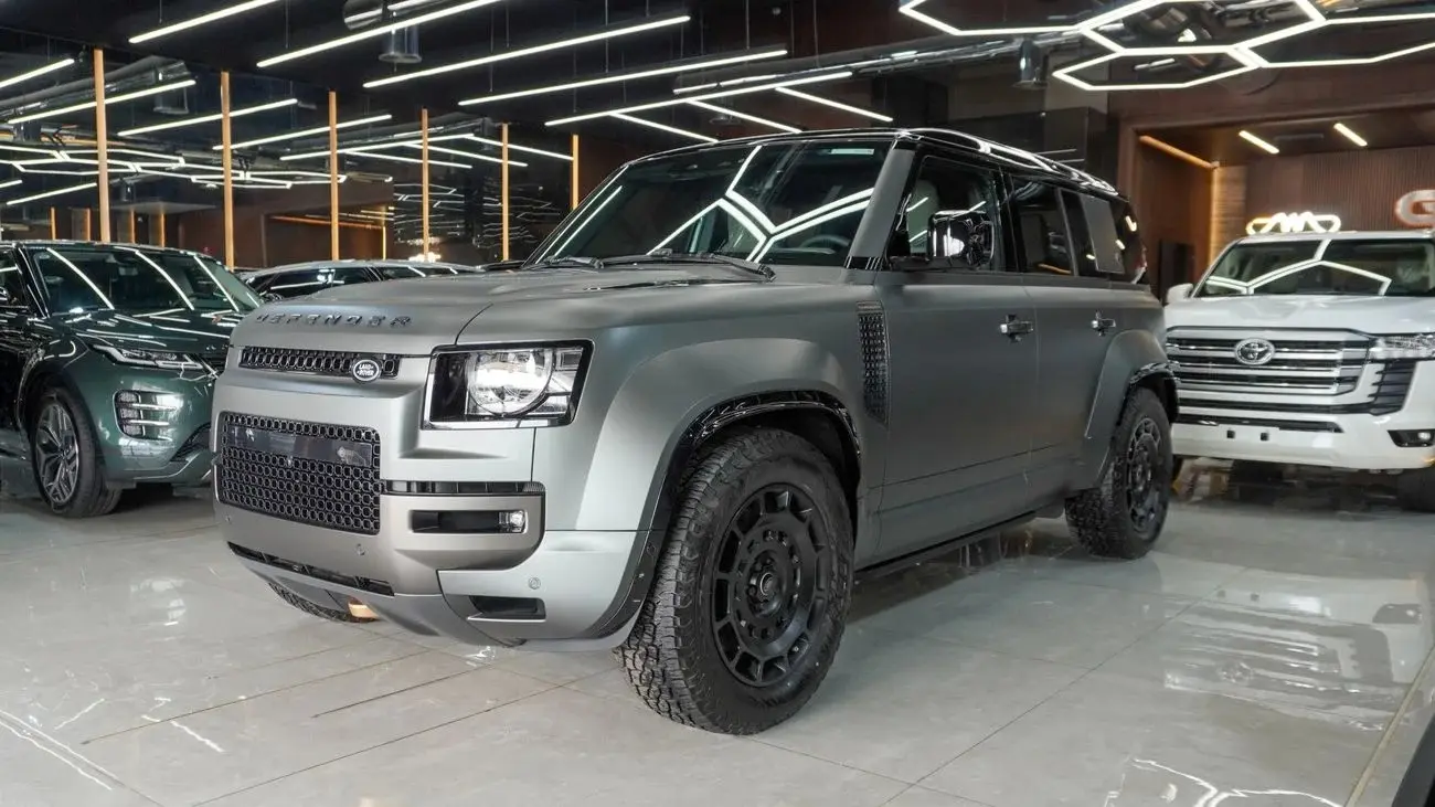 Land Rover Defender 2025 3L