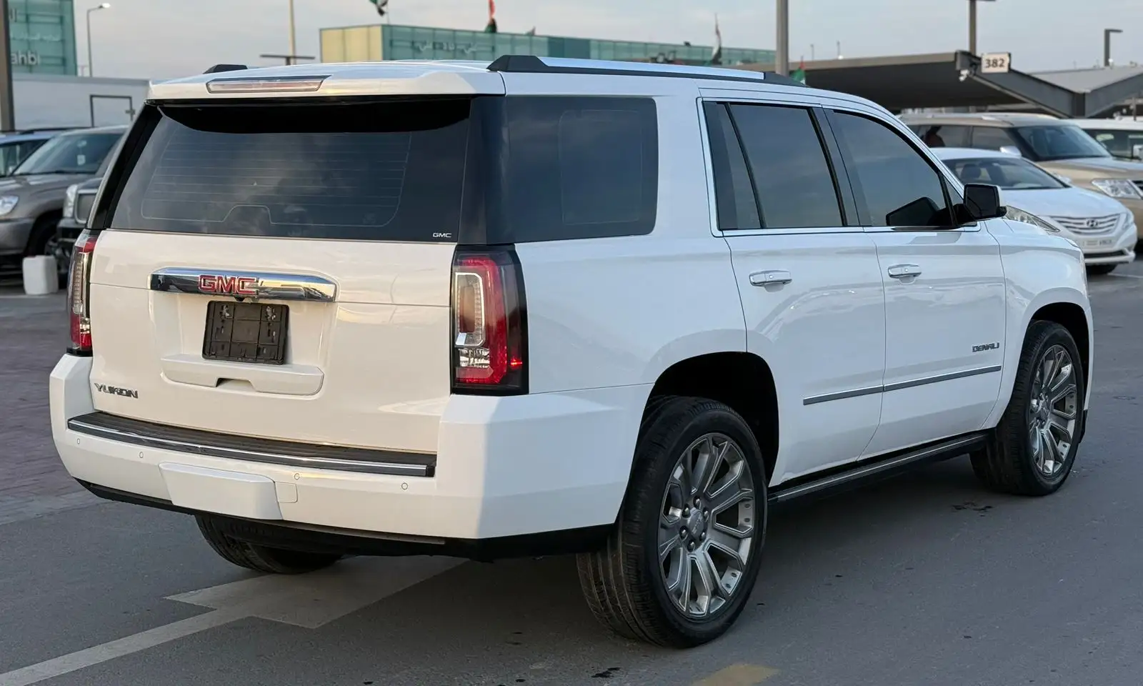 جي أم سي يوكون 2015 undefinedL