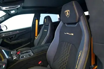 لامبورغيني اوروس 2024